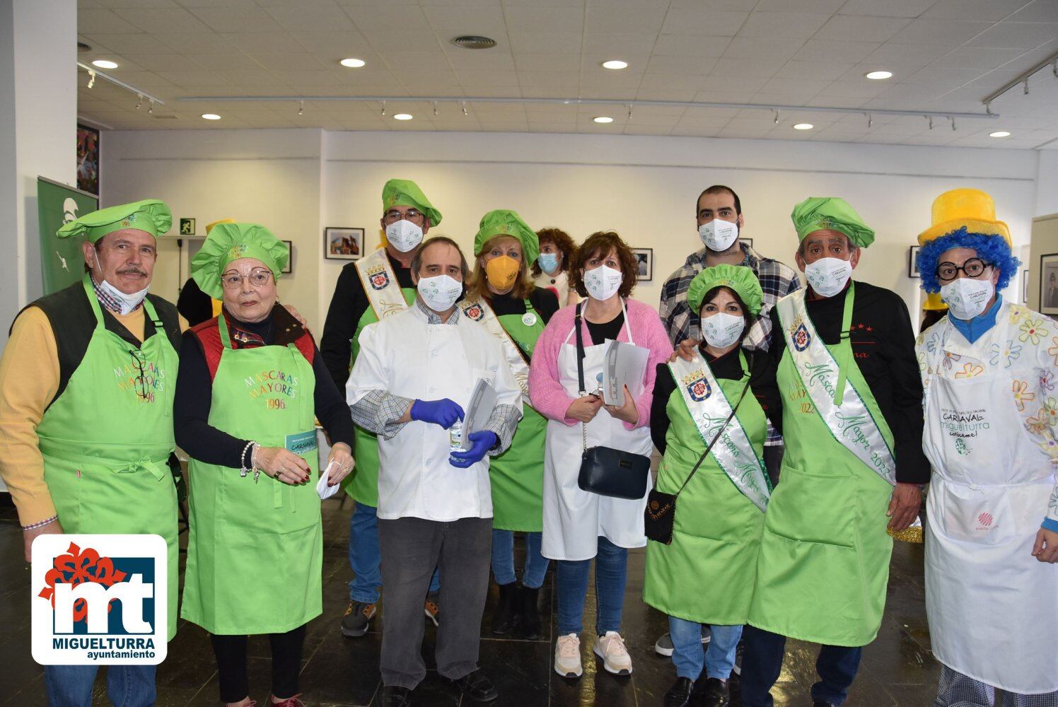 Participantes del concurso de frutas en sartén de Miguelturra