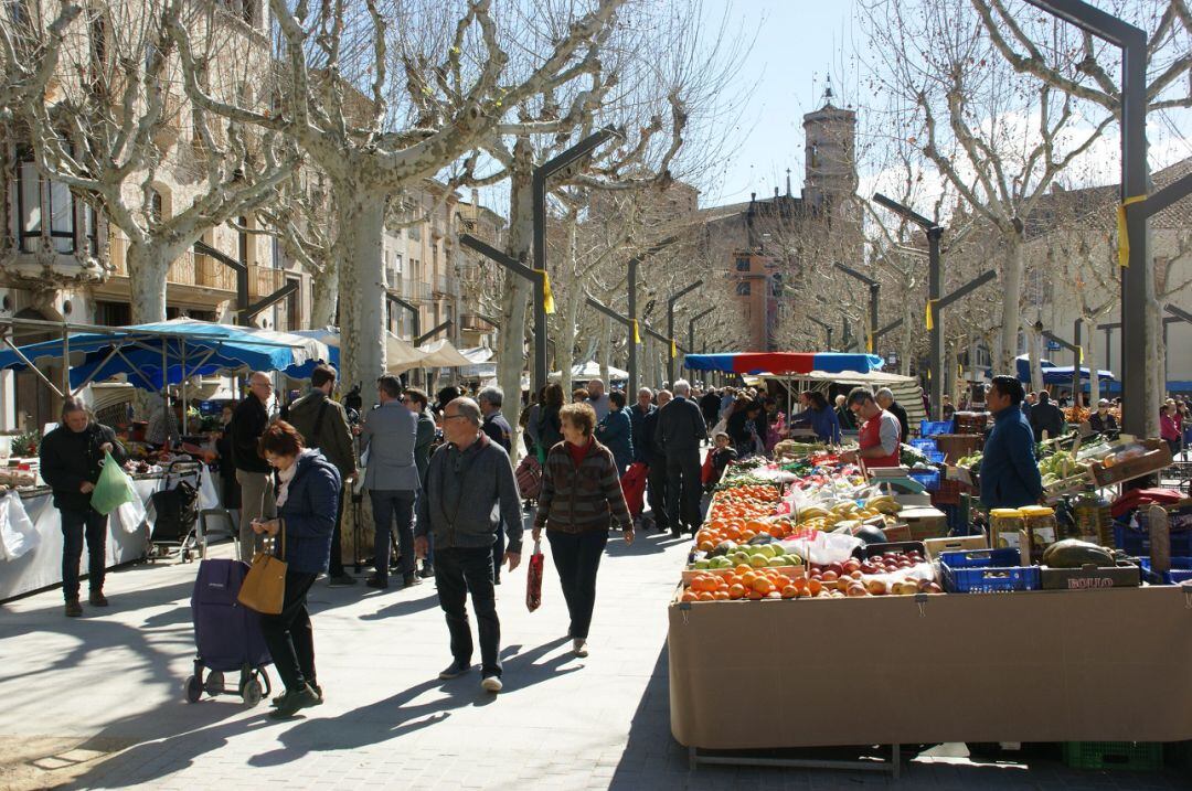 A Olot sí que es permet mercat de fruita i verdura. Imatge d'arxiu.