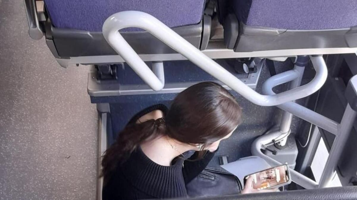 Viajeros sentados en las escaleras y retrasos de media hora: las nuevas incidencias del autobús Talavera-Toledo