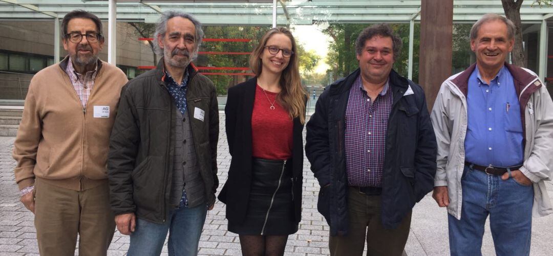 El portavoz de Ganemos Colmenar, Mariano Martín, acompaña al Grupo de Podemos en la Asamblea de Madrid