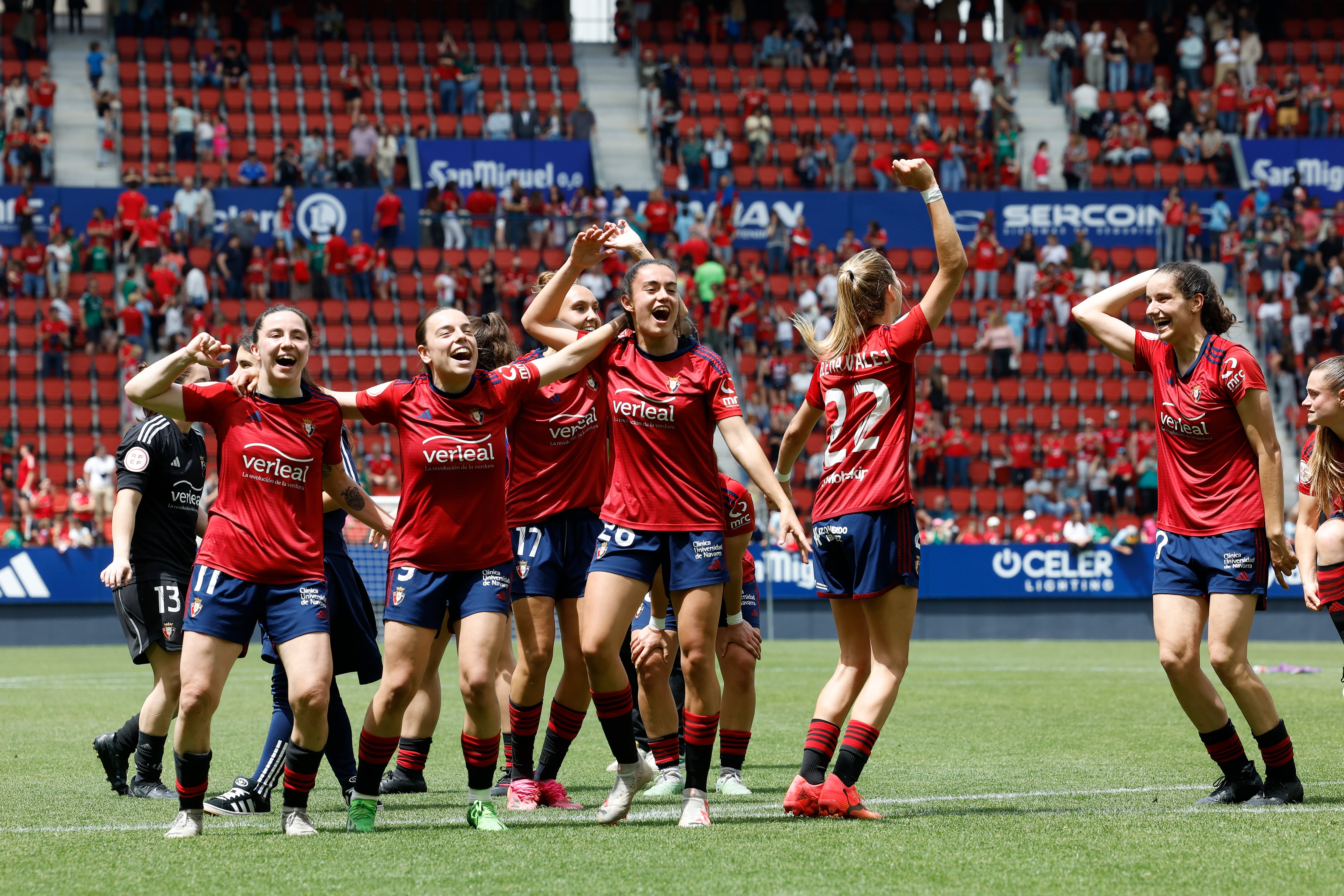 Osasuna Femenino tras la victoria en la ida de la final play-off de ascenso frente al Espanyol.