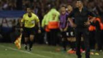 La incompetencia de la RFEF impide la llegada de Almirón al banquillo de Las Palmas