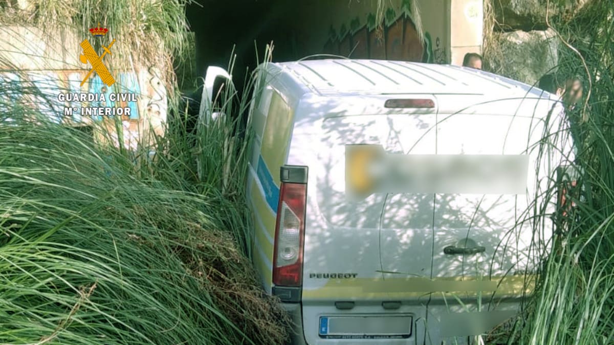 Detenidos los presuntos autores del robo de una furgoneta en Santander cuando la intentaban abandonar