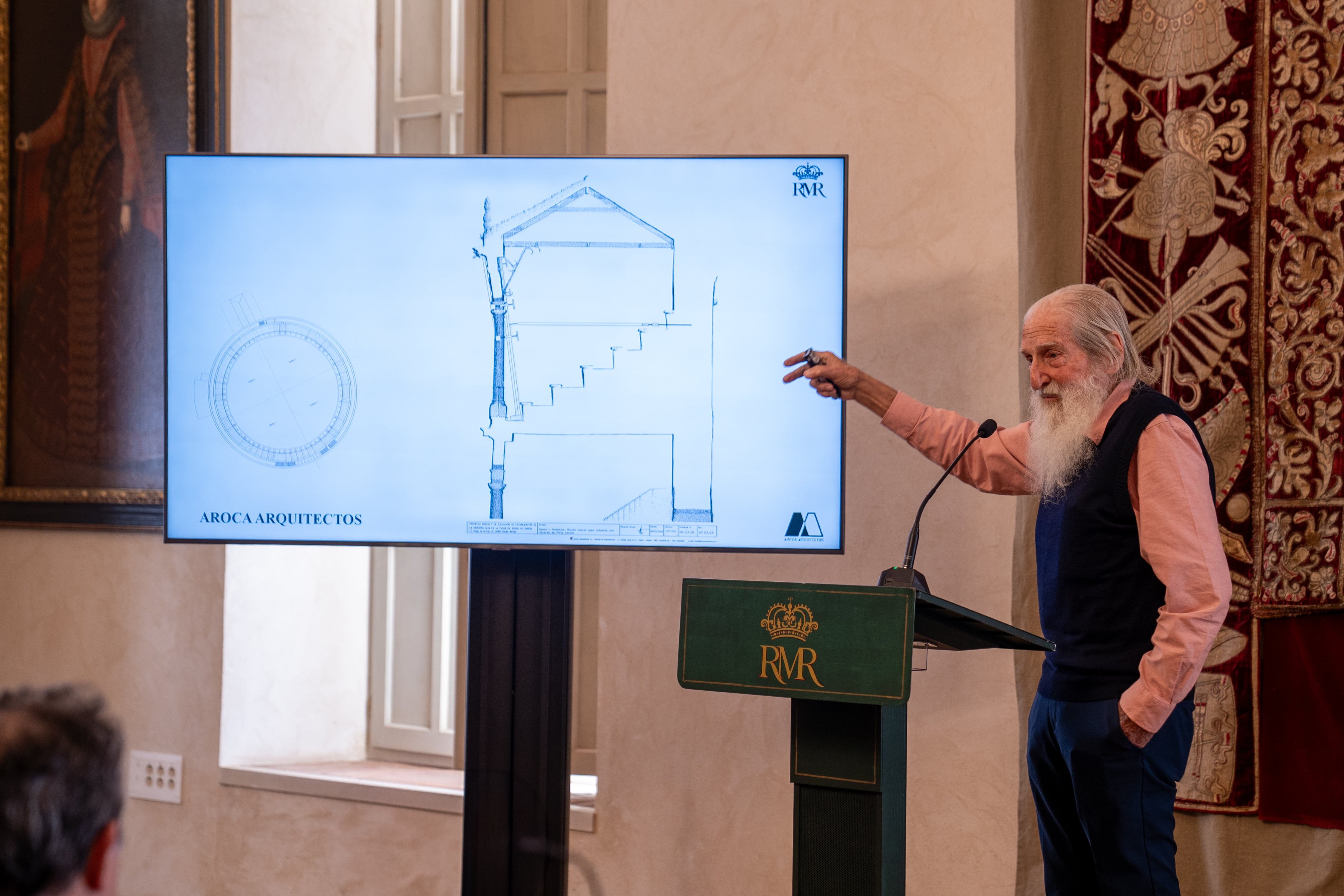 El arquitecto Ricardo Aroca explica el proceso de intervención en la plaza de toros de Ronda