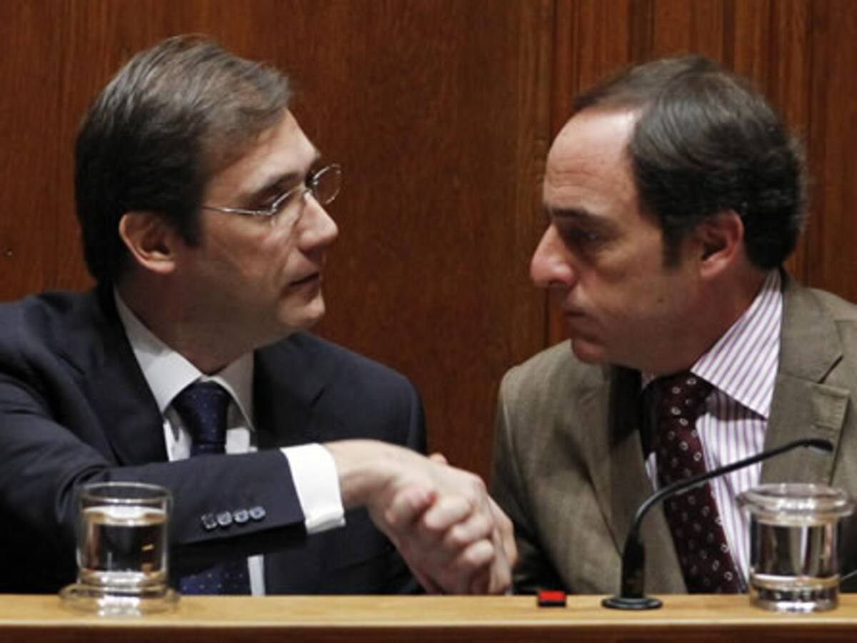 Passos Coelho salva la coalición dando el control económico a los democristianos