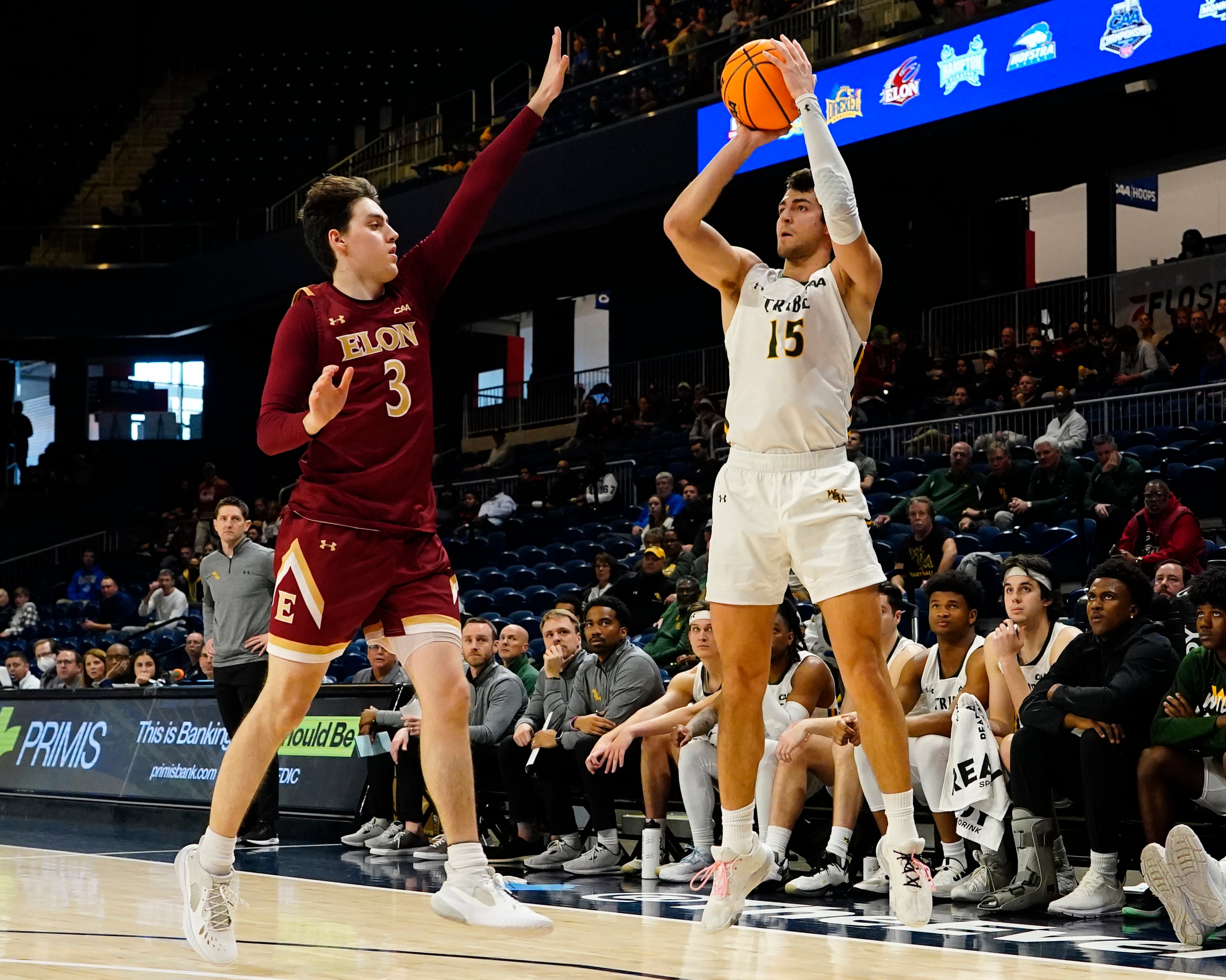 Miguel Ayesa durante un partido en su etapa en la NCAA