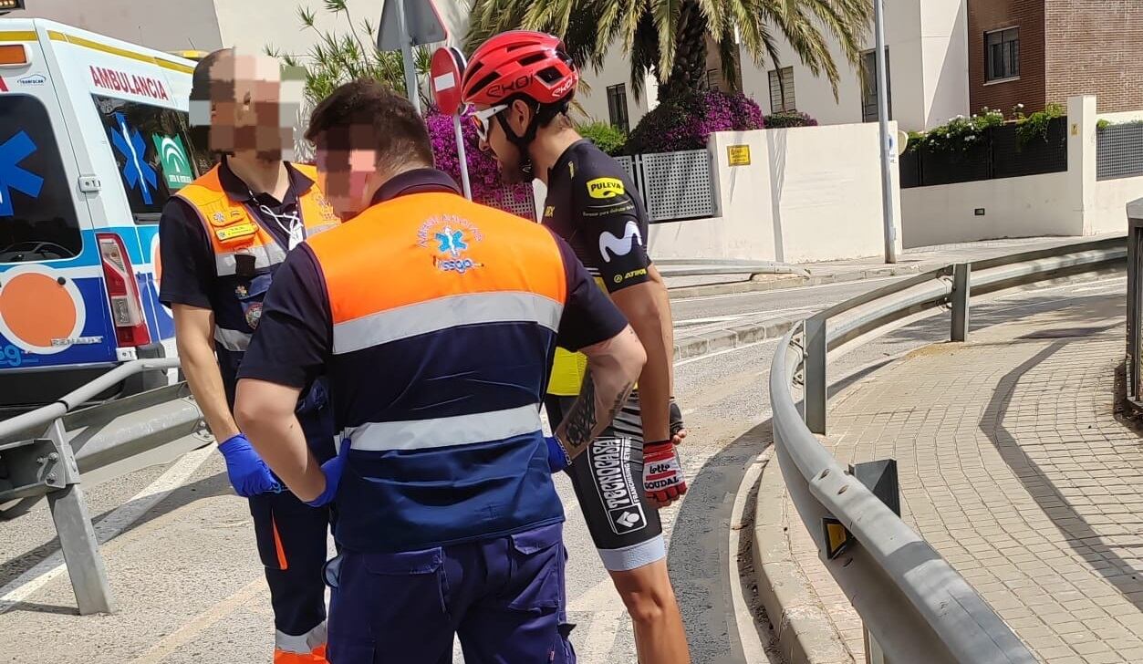 Garnica siendo atendido por sanitarios