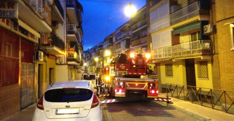 Los vecinos del edificio han sido desalojados por los Bomberos y la Policía Local
