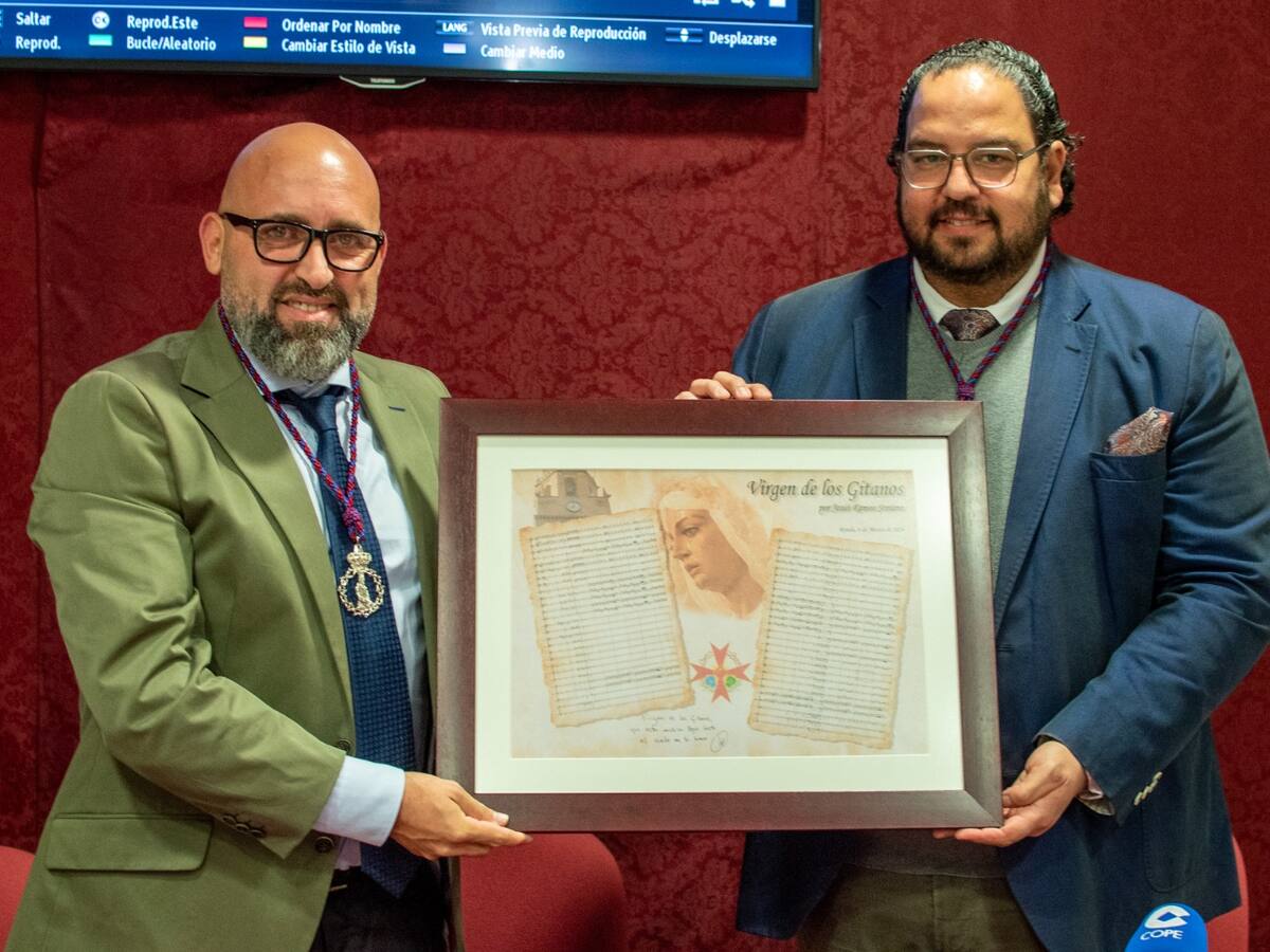 El compositor Jesús Ramos regala una marcha dedicada a la Virgen de la Amargura