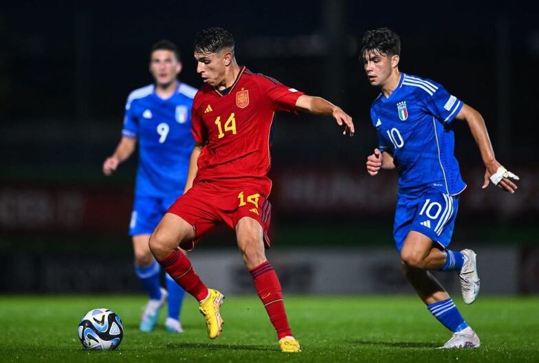 Izan Merino con la selección española Sub-17