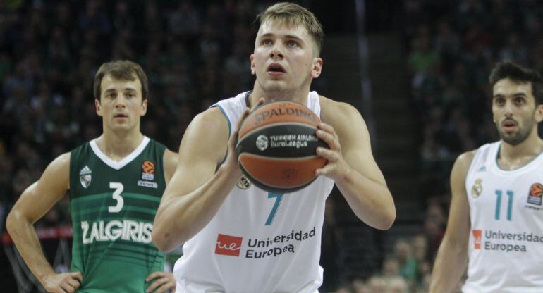 Luka Doncic, en un partido entre el Real Madrid y el Zalgiris.