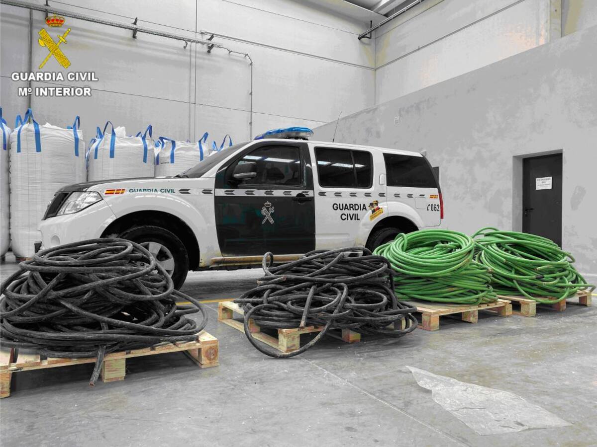 La Guardia Civil detiene a tres personaspor un robo en una empresa de
Tarancón