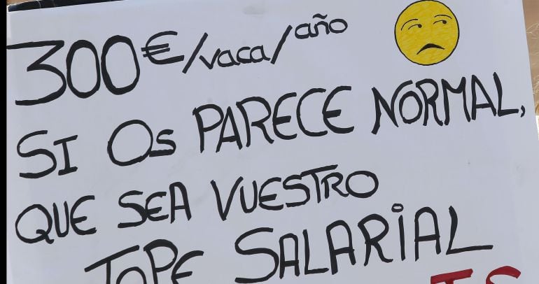 Última jornada de la &#039;Marcha Blanca&#039; para defender al sector del vacuno de leche, que llega al Ministerio de Agricultura