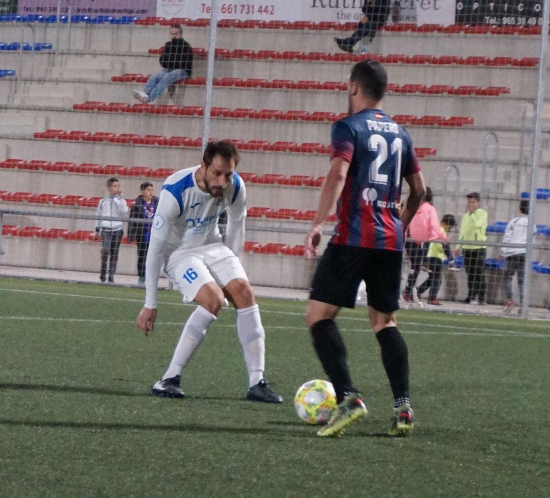 El gol sigue dando la espalda al Eldense
