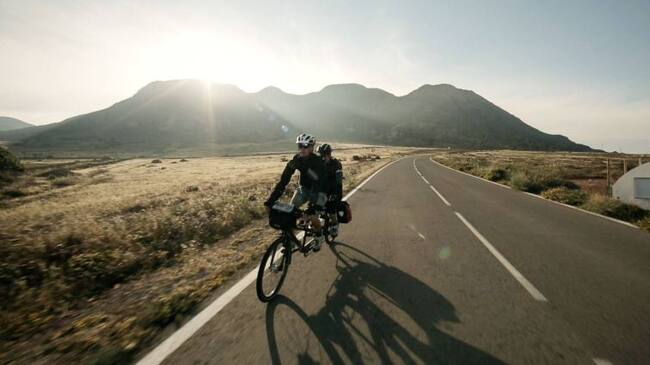 Juanma y Sergio Aznárez durante una de sus aventuras