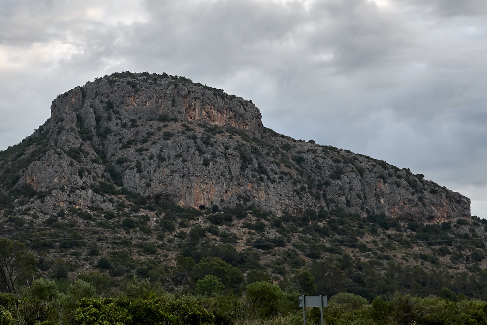 La Penya Roja zona habitual de escalada en Gandia.