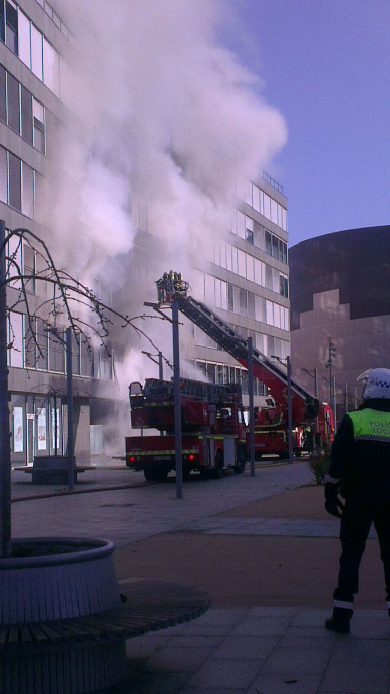 Fuego originado en una vivienda de Vitoria