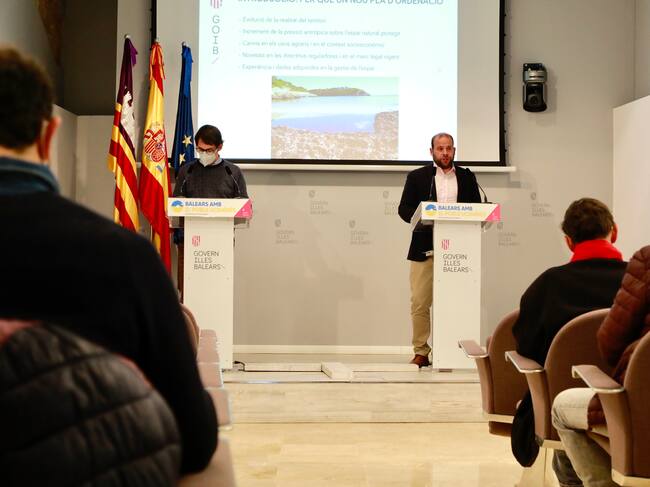 El conseller de Medio Ambiente y Territorio explica el Decreto por el que se aprueba el PORN de Mondragó. CAIB