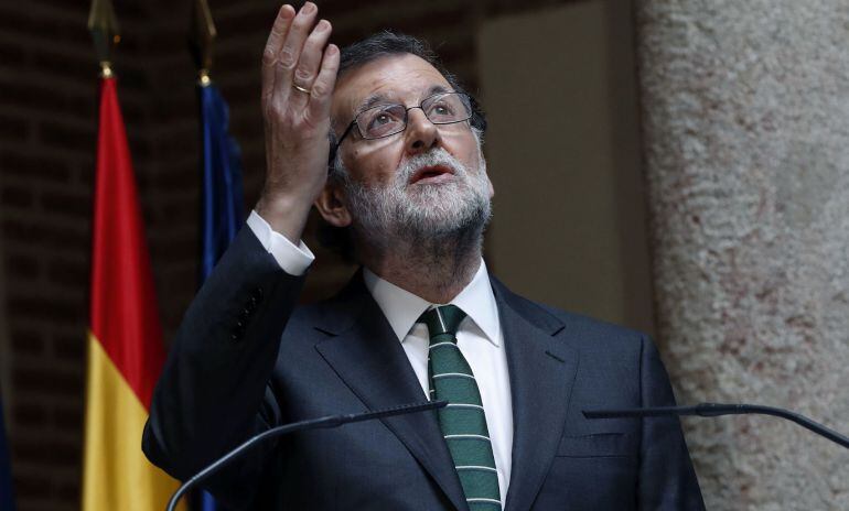 El presidente del Gobierno, Mariano Rajoy, durante el acto de imposición, a título póstumo, de la Llave de Oro del Municipalismo a Rita Barberá.