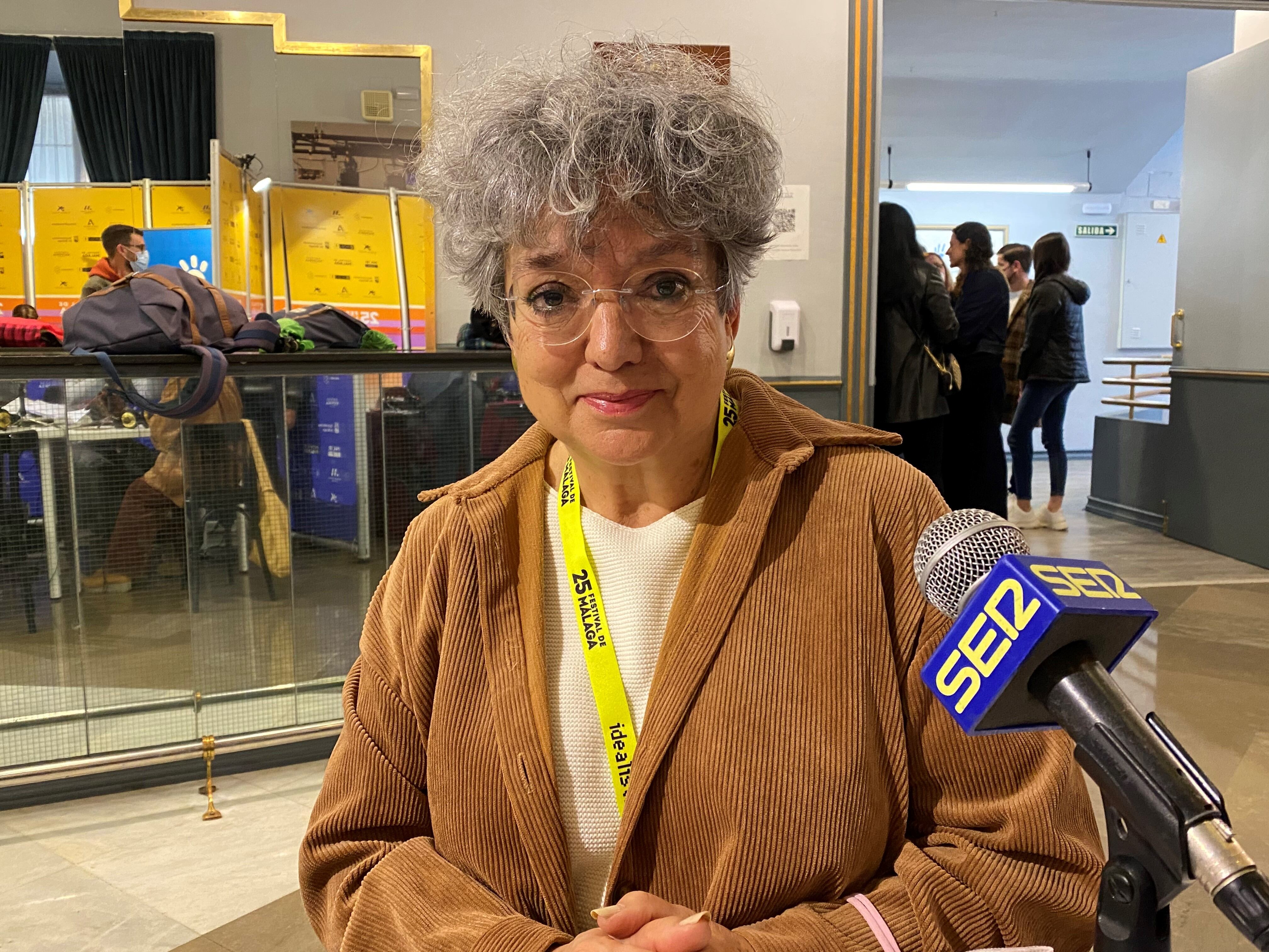 La directora de producción Sol Carnicero en el set de radio de SER Málaga