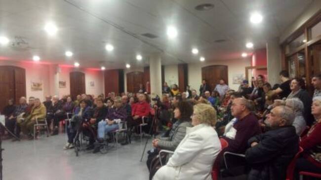 Público asistente en la Casa de Cultura.