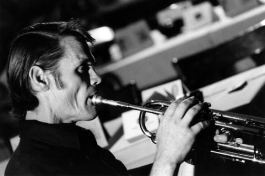 Chet Baker en una grabación en 1974