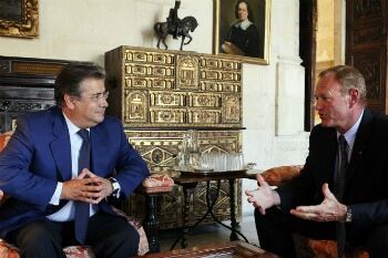 Reunión reciente en Sevilla entre el alcalde, Juan Ignacio Zoido, y el director general de Renault España, Jean Pierre Laurent