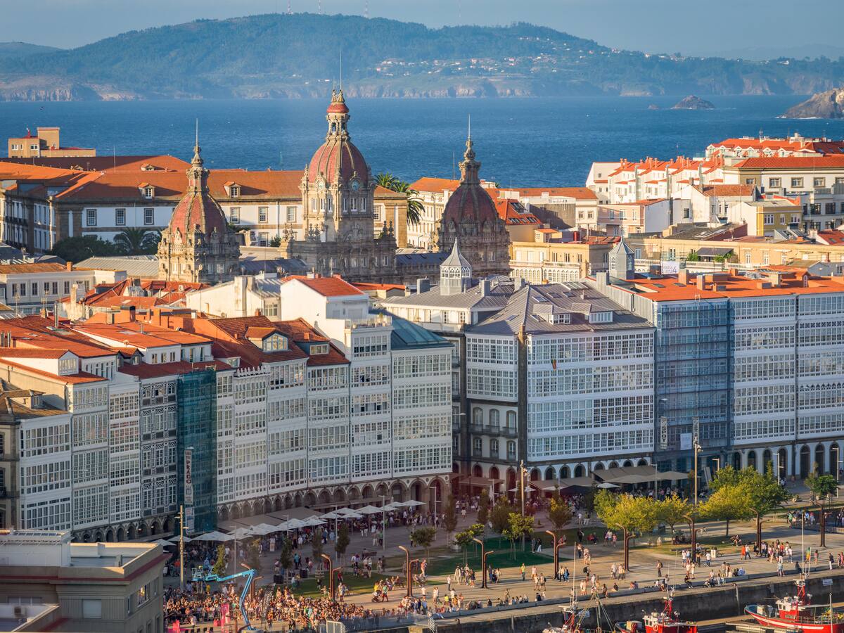 El turismo en A Coruña, a examen: ¿Estamos preparados para el nuevo perfil de turista?