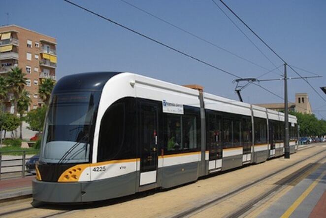 Convoy de la línea 6 de Metro Valencia