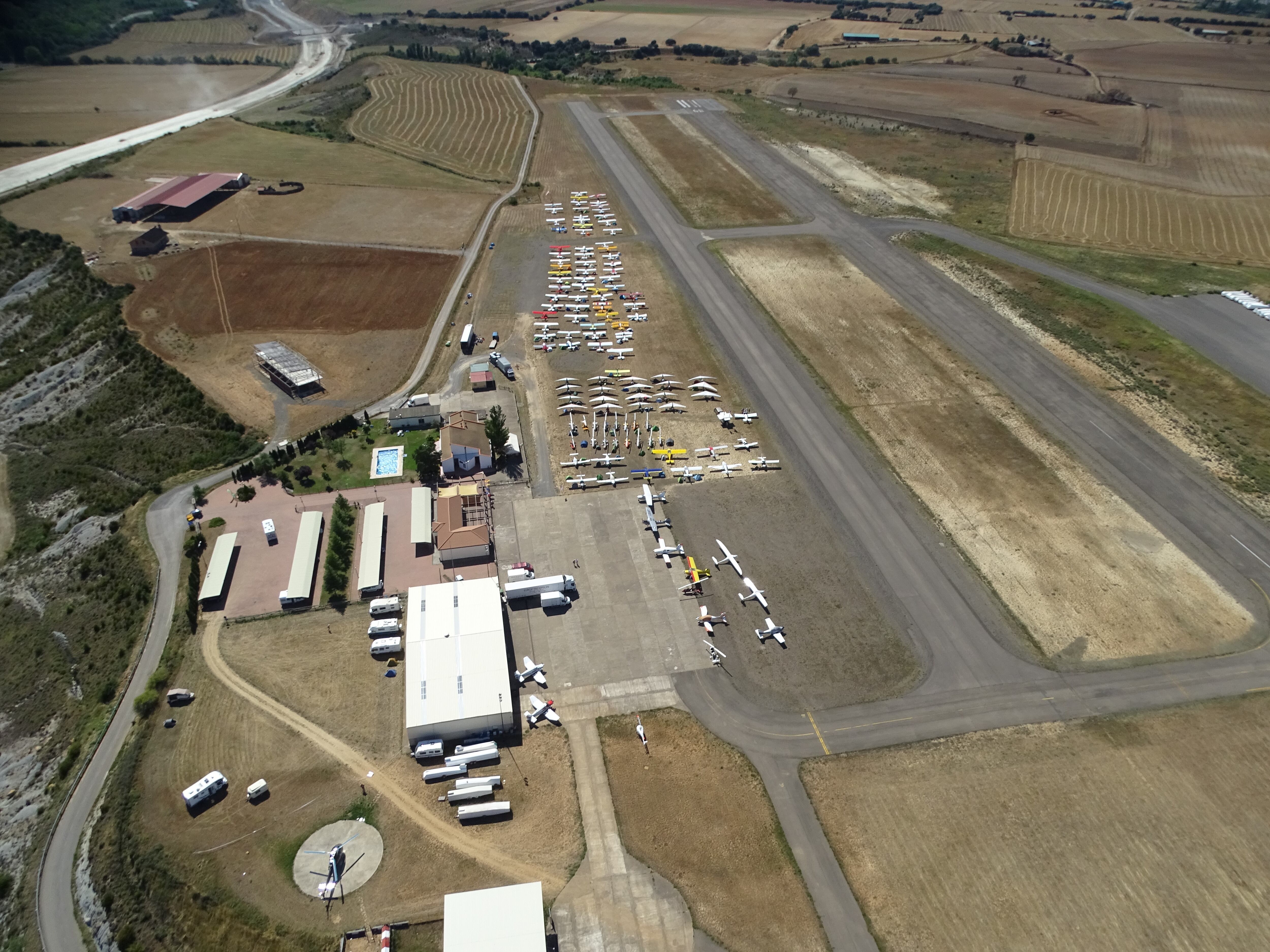 Aeródromo de Santa Cilia, en la Jacetania