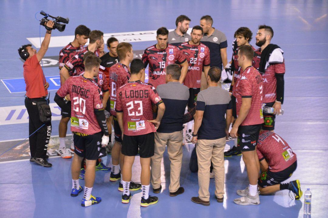 Los jugadores del Ademar sufrián un ERTE