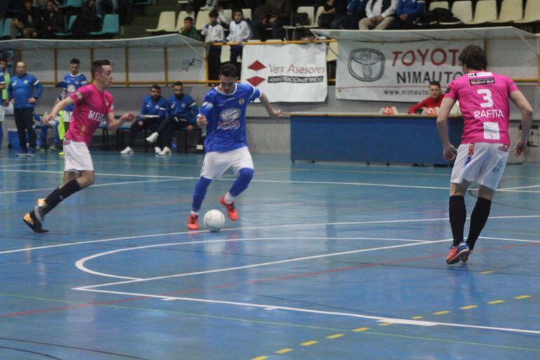 Raúl durante un partido en el Ruíz Mateos