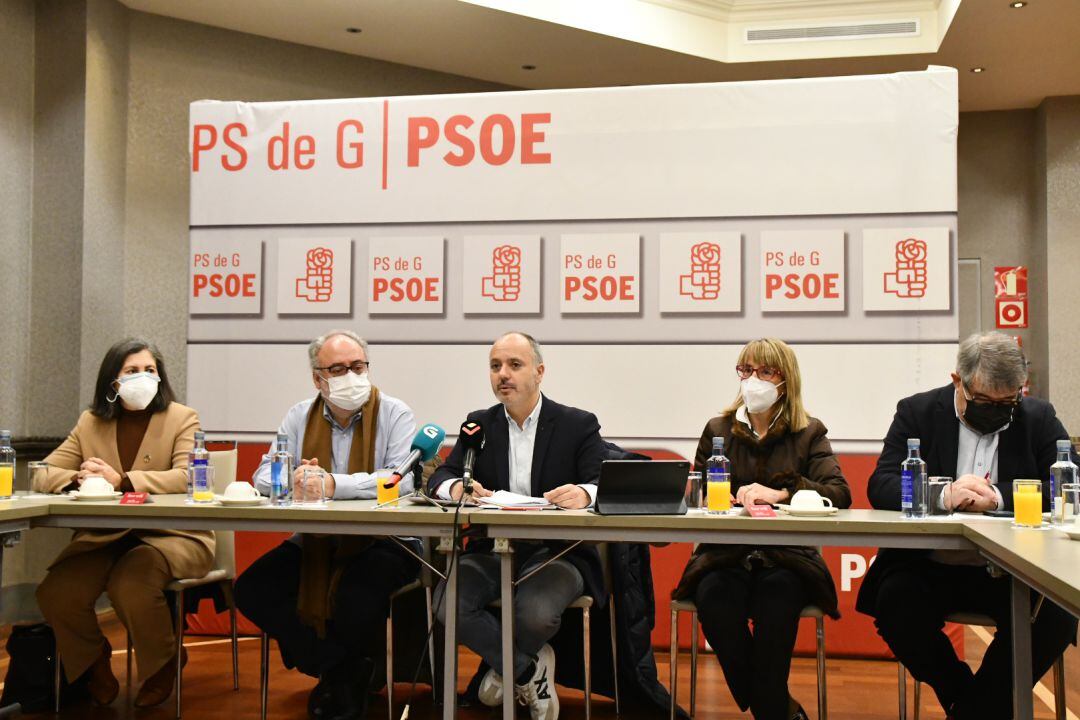 David Regades en rueda de prensa