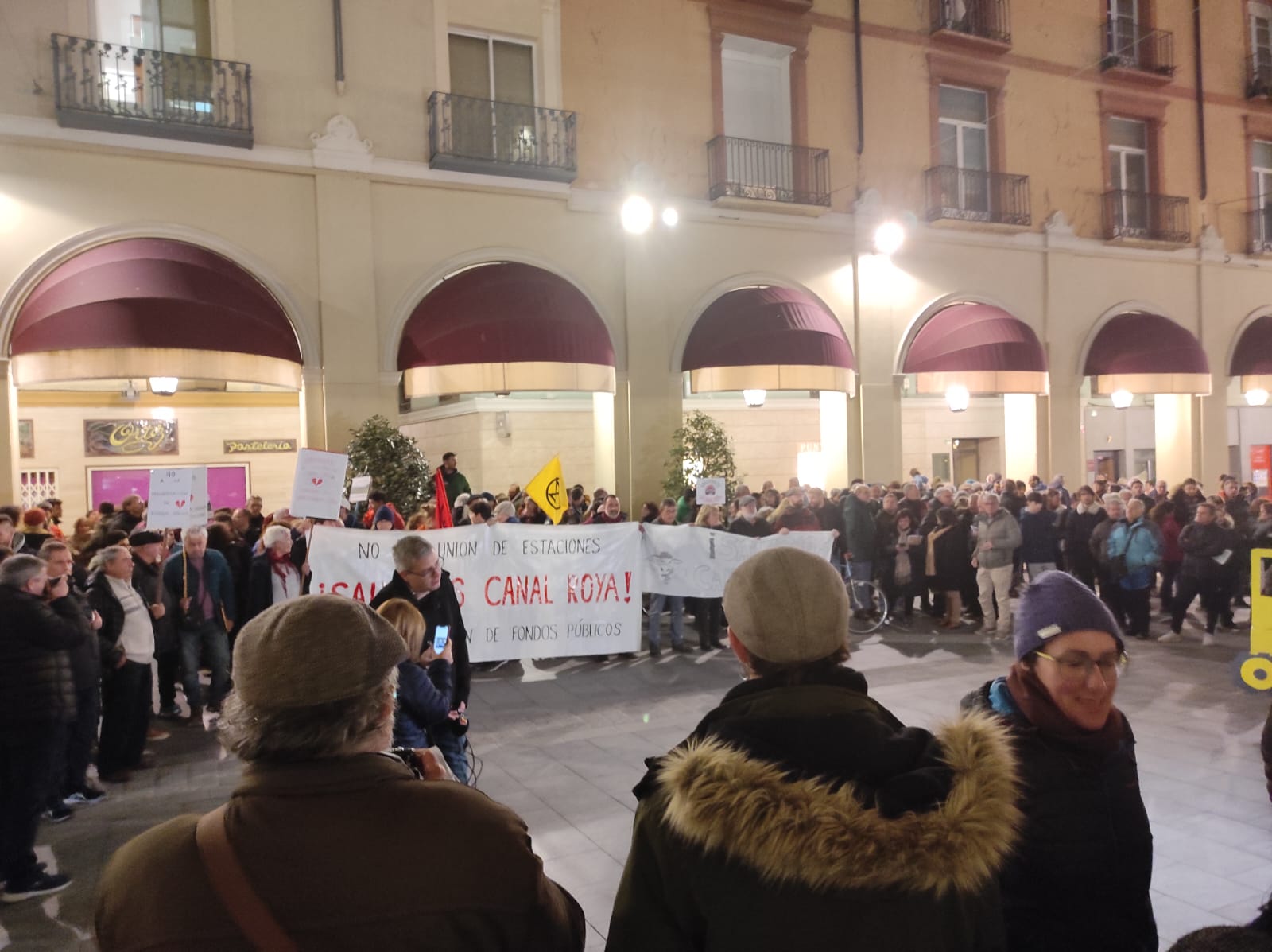Manifestación contra el proyecto de &quot;Canal Roya&quot; en Huesca