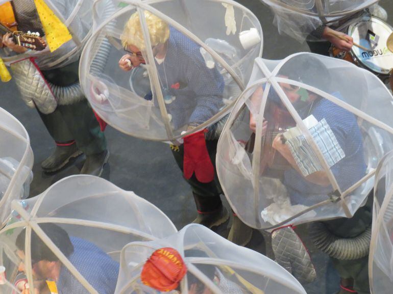 Chirigota de Alcalá de Guadaíra, Los que van a su bola, en el COAC 2018