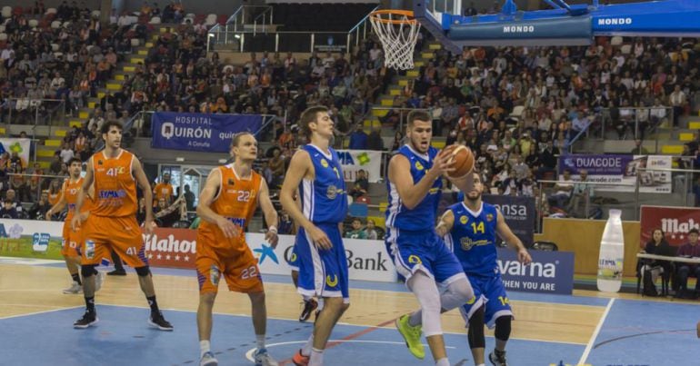 Primer derbi de esta temporada entre el Leyma Coruña y Club Ourense Baloncesto,con derrota ourensana