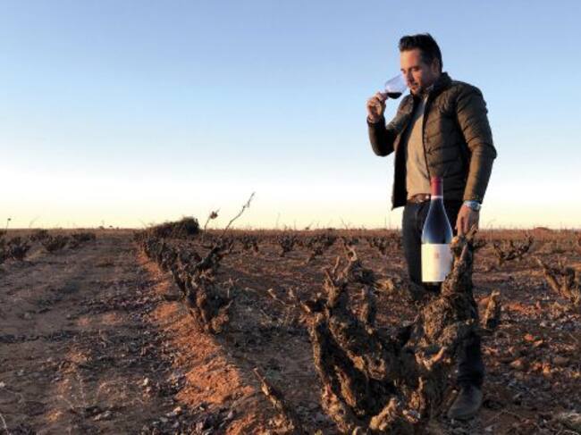 Lorenzo López Orozco en sus viñedos.