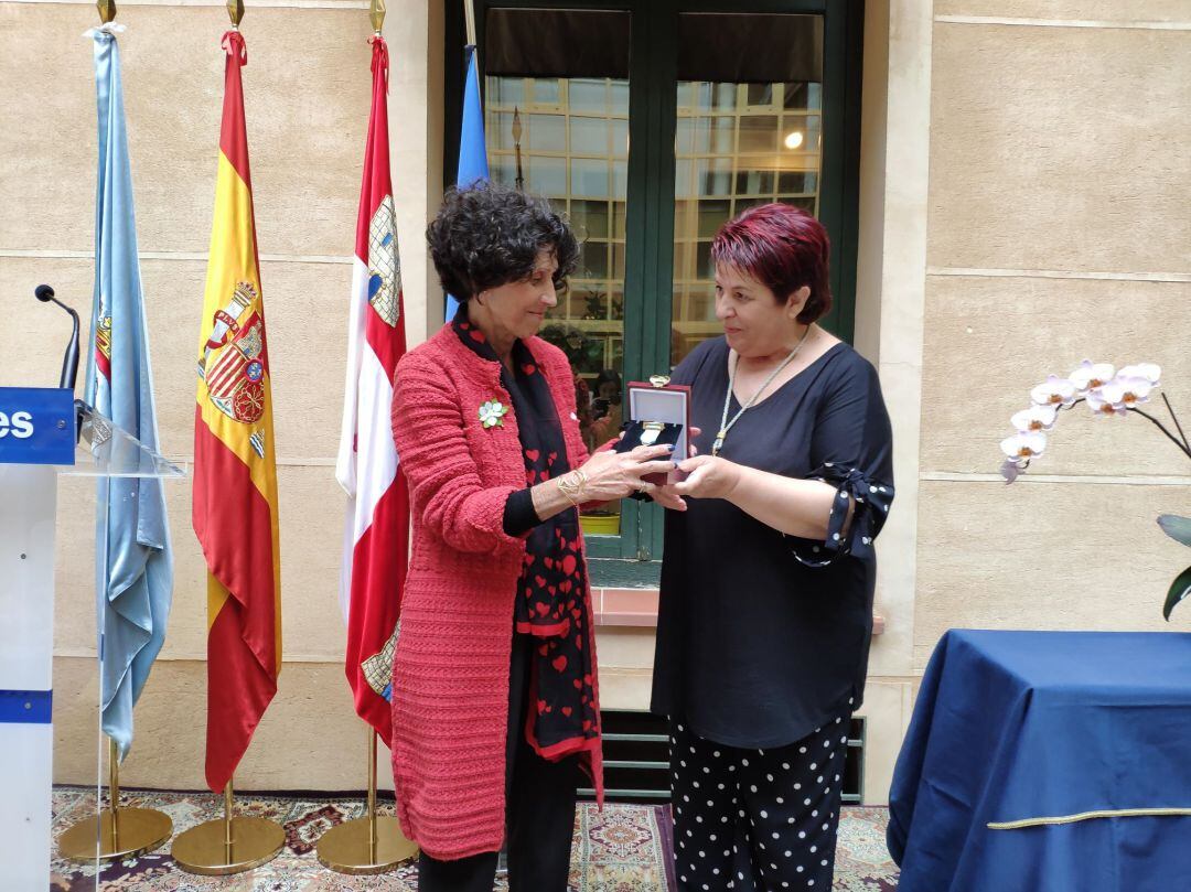 Medalla de oro a la Asociación Española contra el cáncer