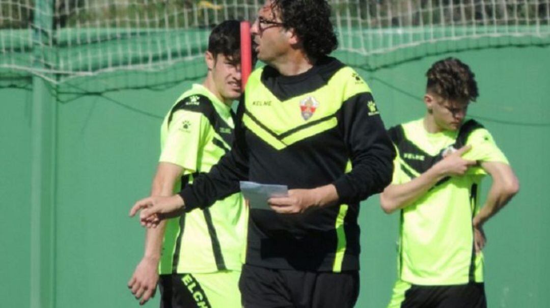 Fidel en un entrenamiento con el Ilicitano