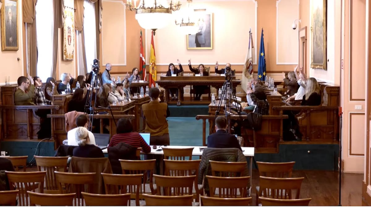 El Pleno de Irun aprueba por unanimidad la modificación del Plan General que impulsa Vía Irun