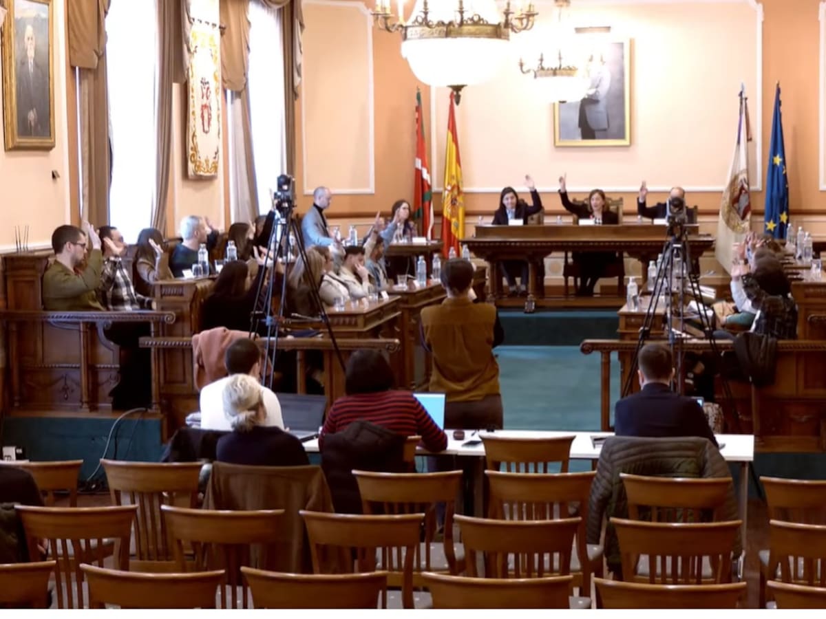 El Pleno de Irun aprueba por unanimidad la modificación del Plan General que impulsa Vía Irun