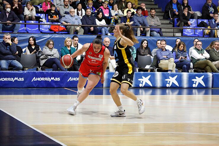 Lacorzana en un lance del partido