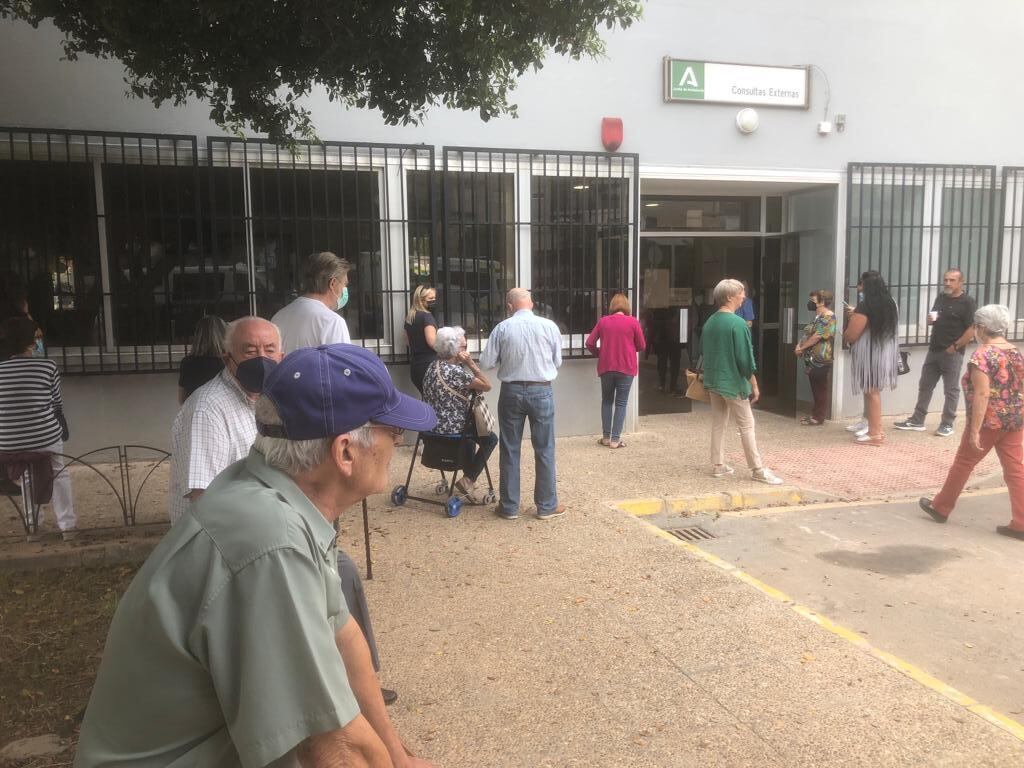 Entrada del servicio en el hospital Clínico de Málaga