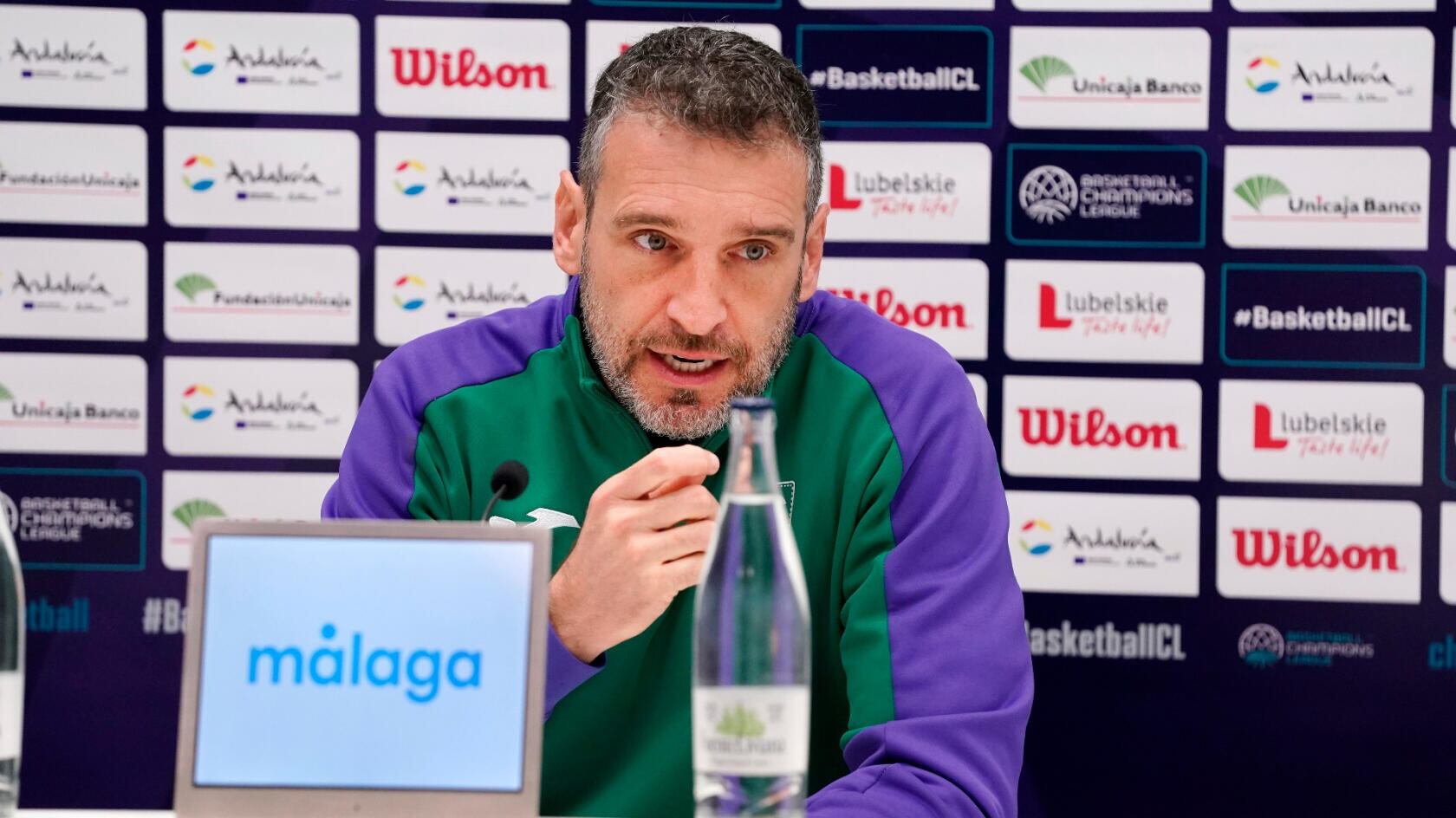 El técnico del Unicaja Ibon Navarro, en la rueda de prensa previa la encuentro de este miércoles