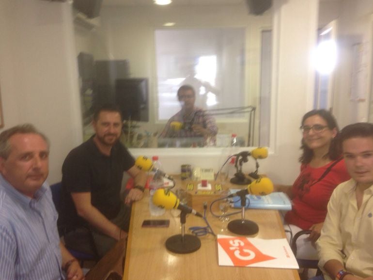 Encuentro político en el programa especial &#039;Hoy por Hoy&#039; en Radio Baza, emitido el último día de campaña antes del 26J, en el que representantes políticos y candidatos granadinos han mantenido un encuentro donde han planteado las propuestas de sus partido