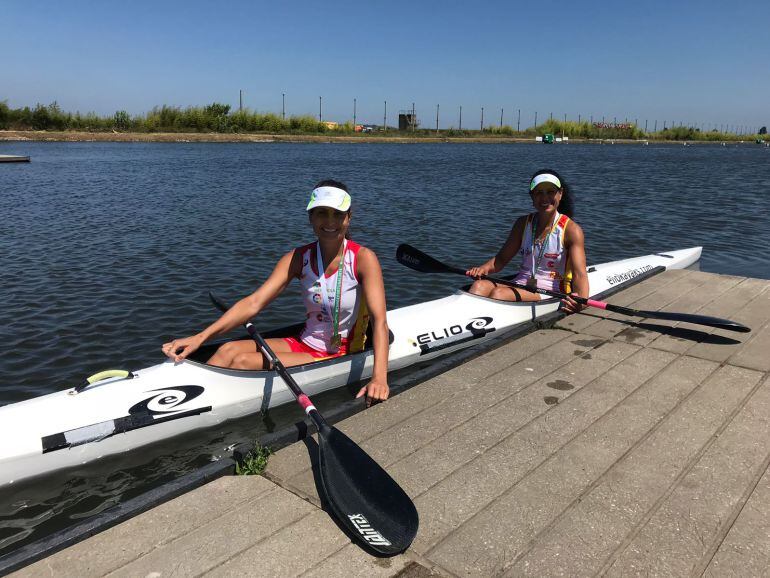 Mónica y Kissy, consiguen seis medallas en el campeonato del mundo máster de sprint en Portugal.