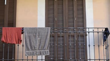 Así es vivir en un bloque con 33 pisos turísticos: "Nos vomitaron la cortina del patio interior"