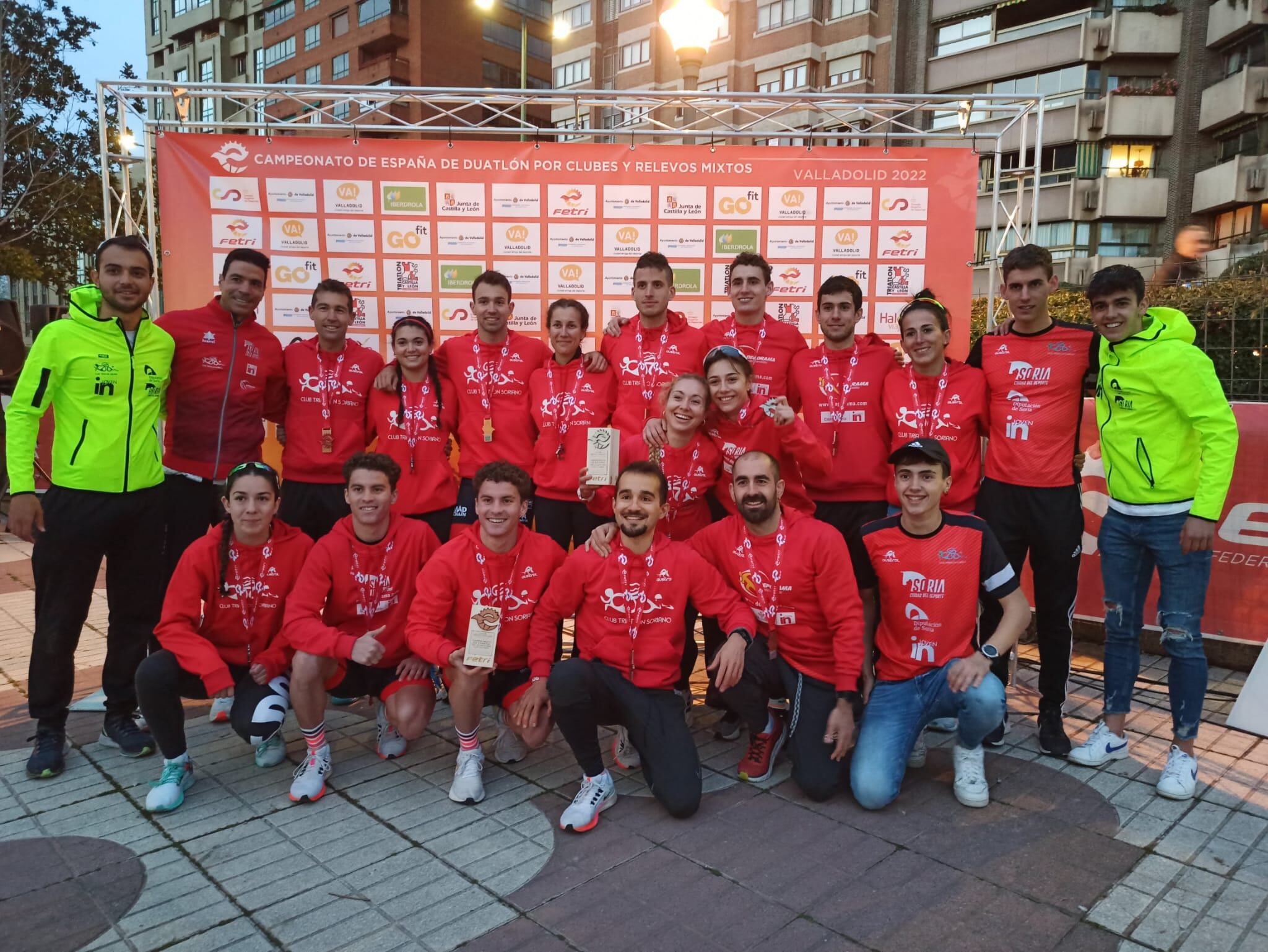 Equipos del Triatlón Soriano en las jornadas celebradas en Valladolid.