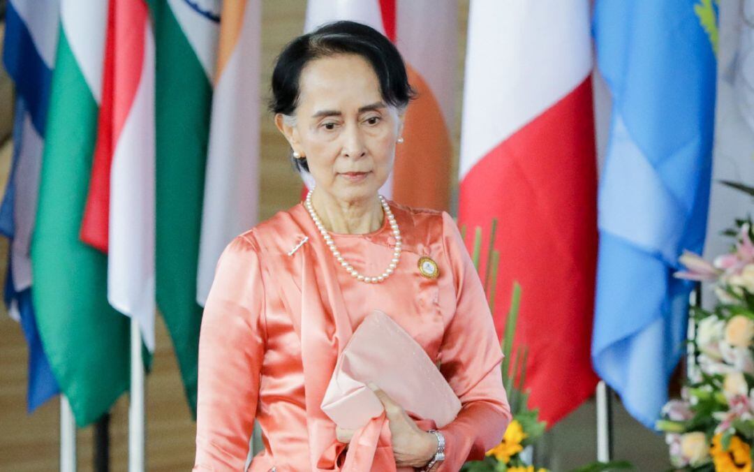 La Premio Nobel de la Paz, San Suu Kyi.