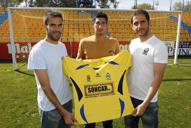 RUBEN SANZ NAGORE SERGIO MORA, JUGADORES DE LA PLANTILLA EN EL ALCORCONAZO PARTIDO CONTRA EL REAL MADRID